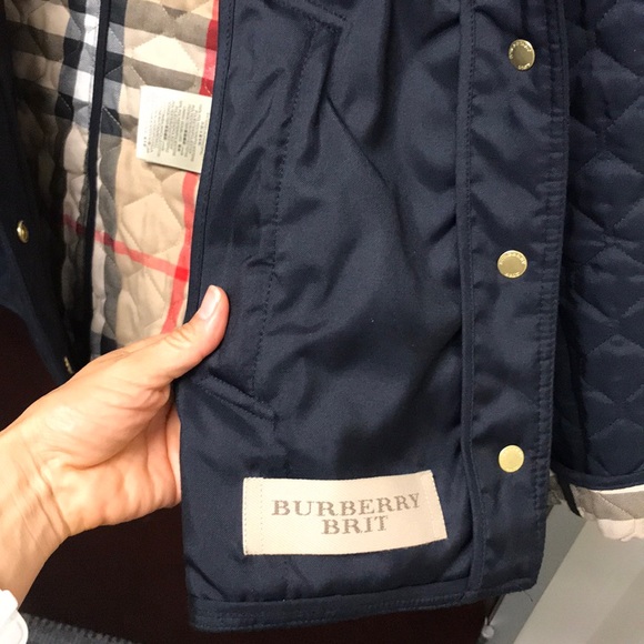 SOLD Burberry Navy Quilted Jacket Size M - Picture 6 of 8